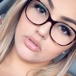 Meet your Posher, Mari